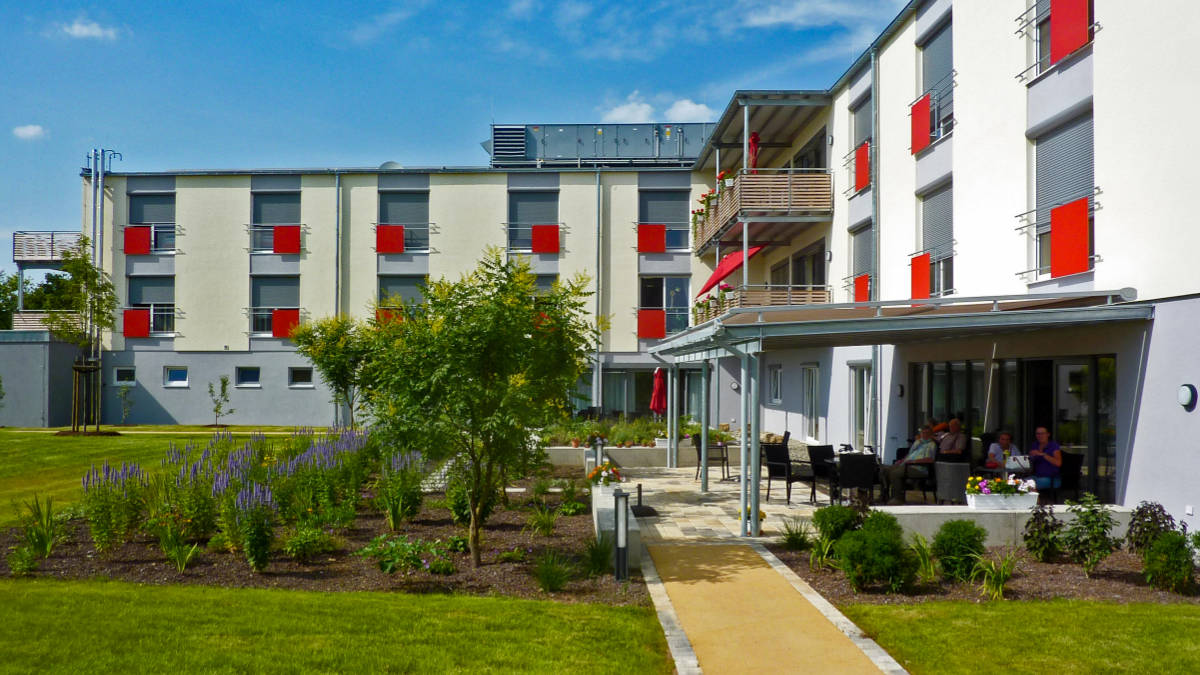 Wegeführung zum Terrassenbereich