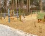 Terrasse, Spielfläche und Kletteranlage