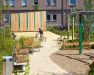 zentrale Aufenthaltsbereiche im zwischen Großbäumen