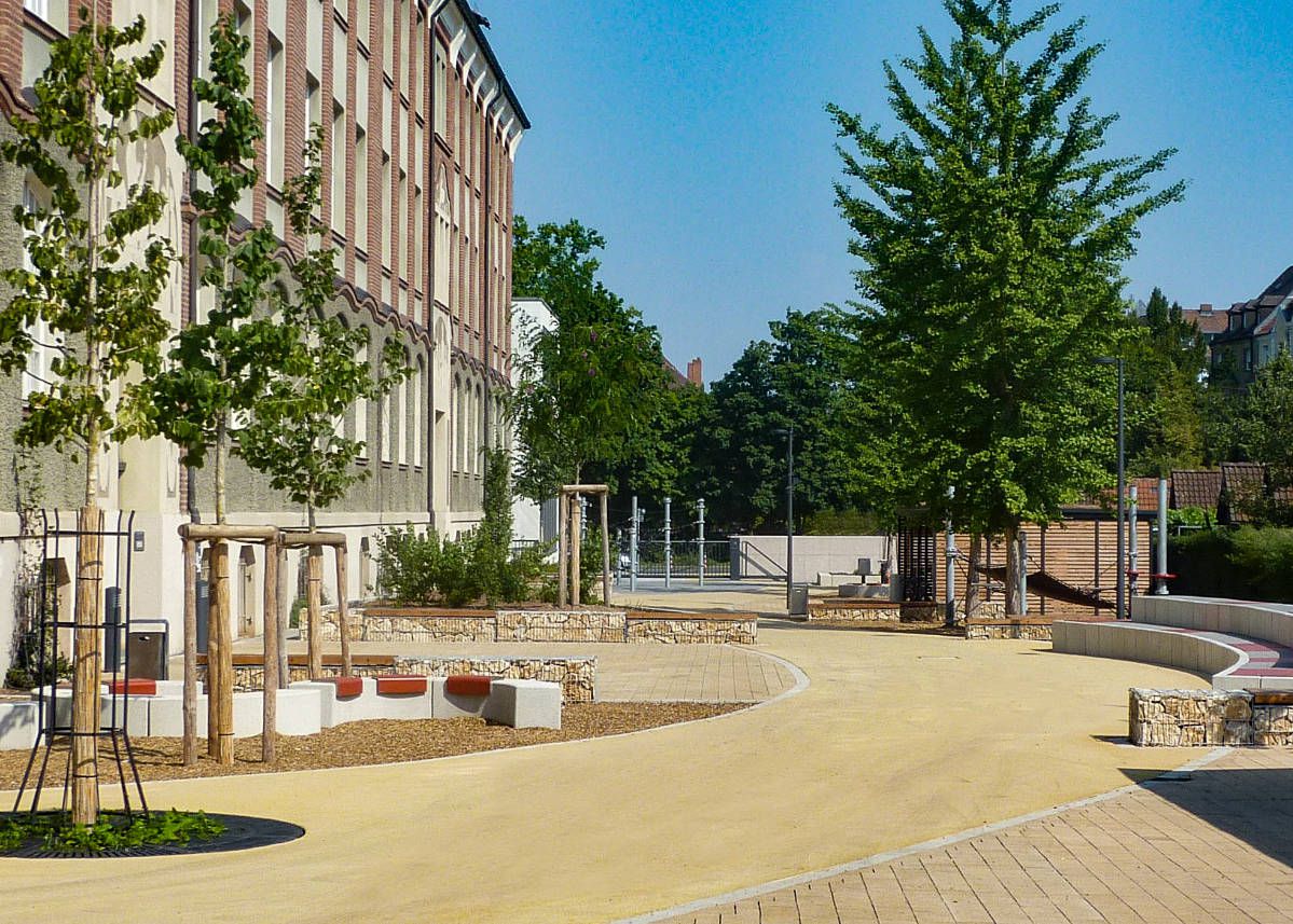 Schulhof Adam-Kraft-Realschule - Landschaftsarchitektur Nürnberg Riede
