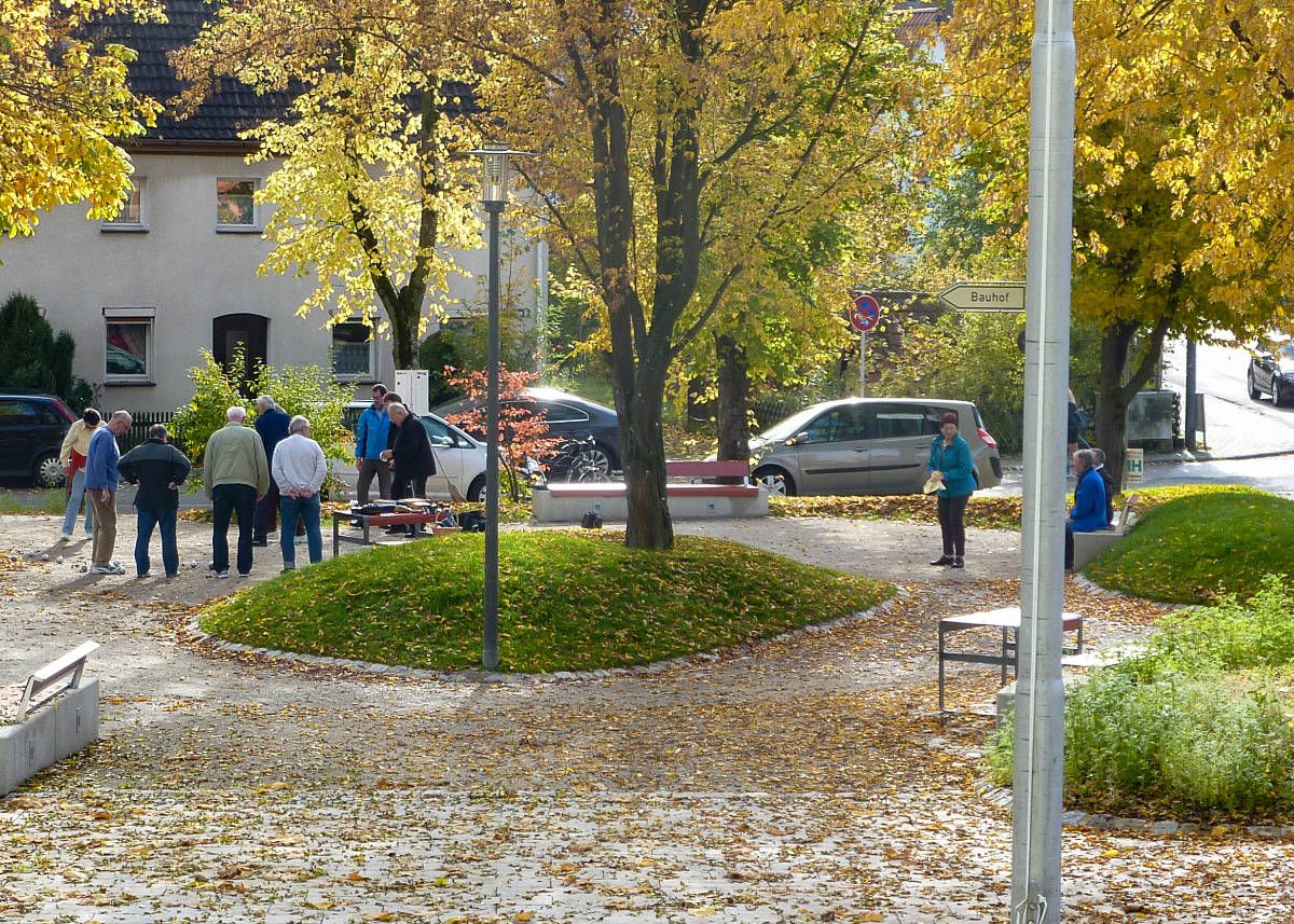 Ortsmitte im Herbst